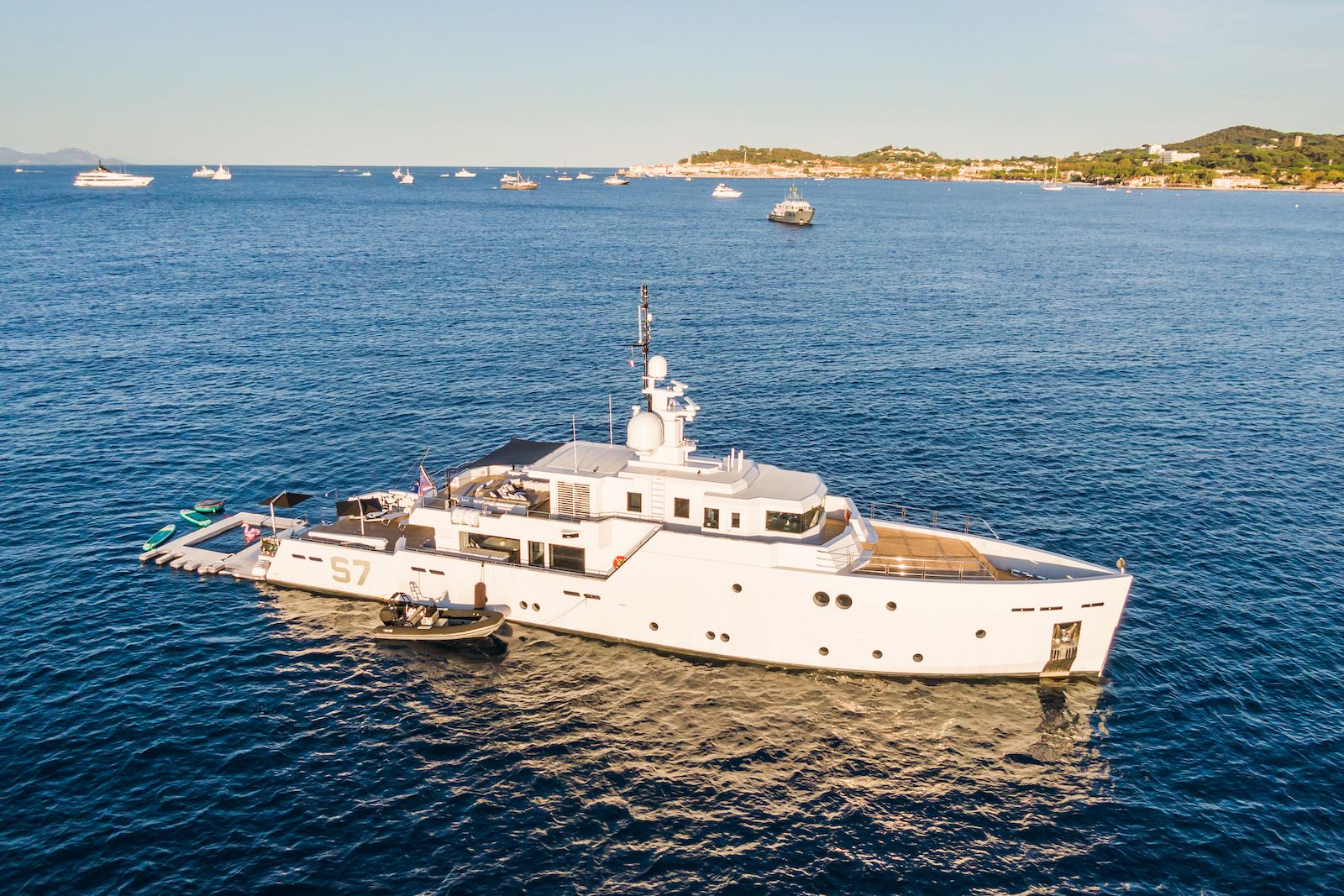S7 yacht for charter (Tansu Yachts, 39.3m, 2016)